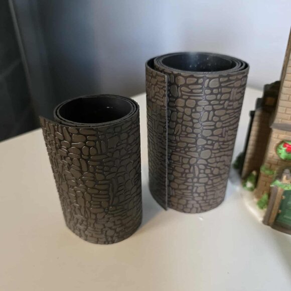 🎀SALE 🎀VTG Dept 56 Dickens Village "The Spirit of Giving" Rectory & Church - Picture 11 of 15